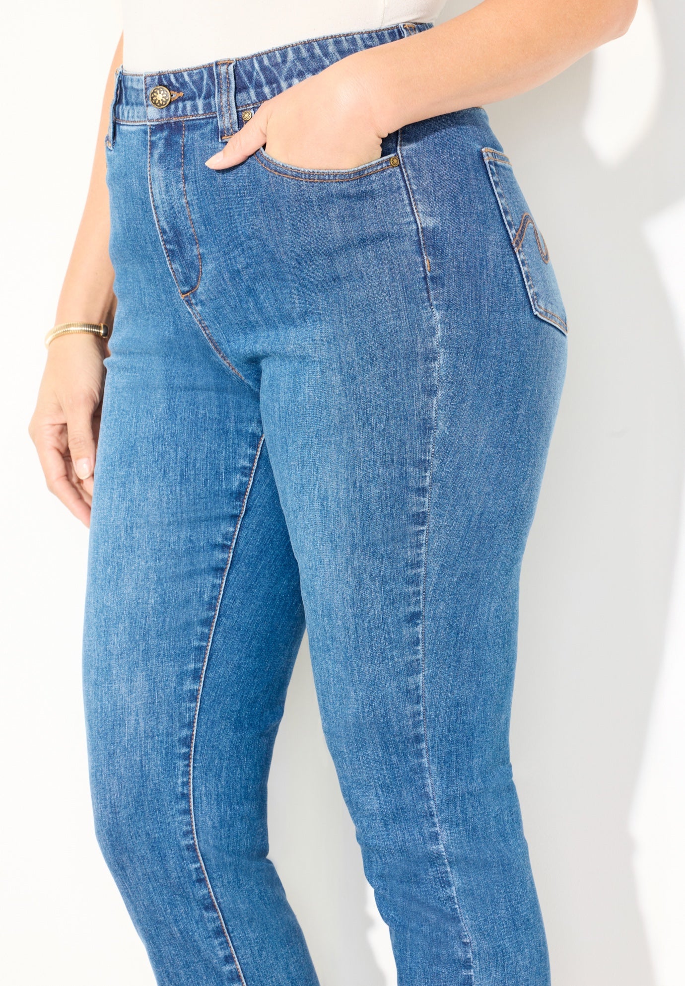 Synergy Slimming Straight Leg Jean image number 3