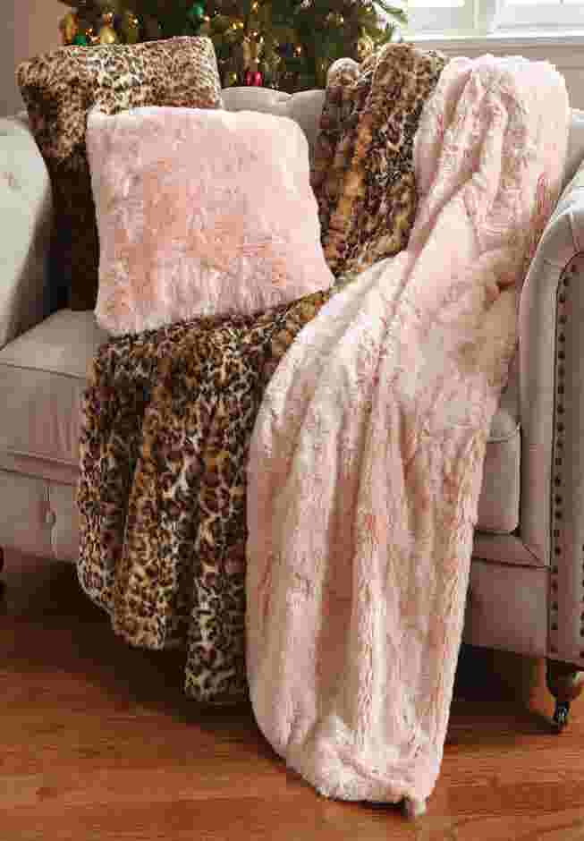 Plush Faux Fur Throw image number 1