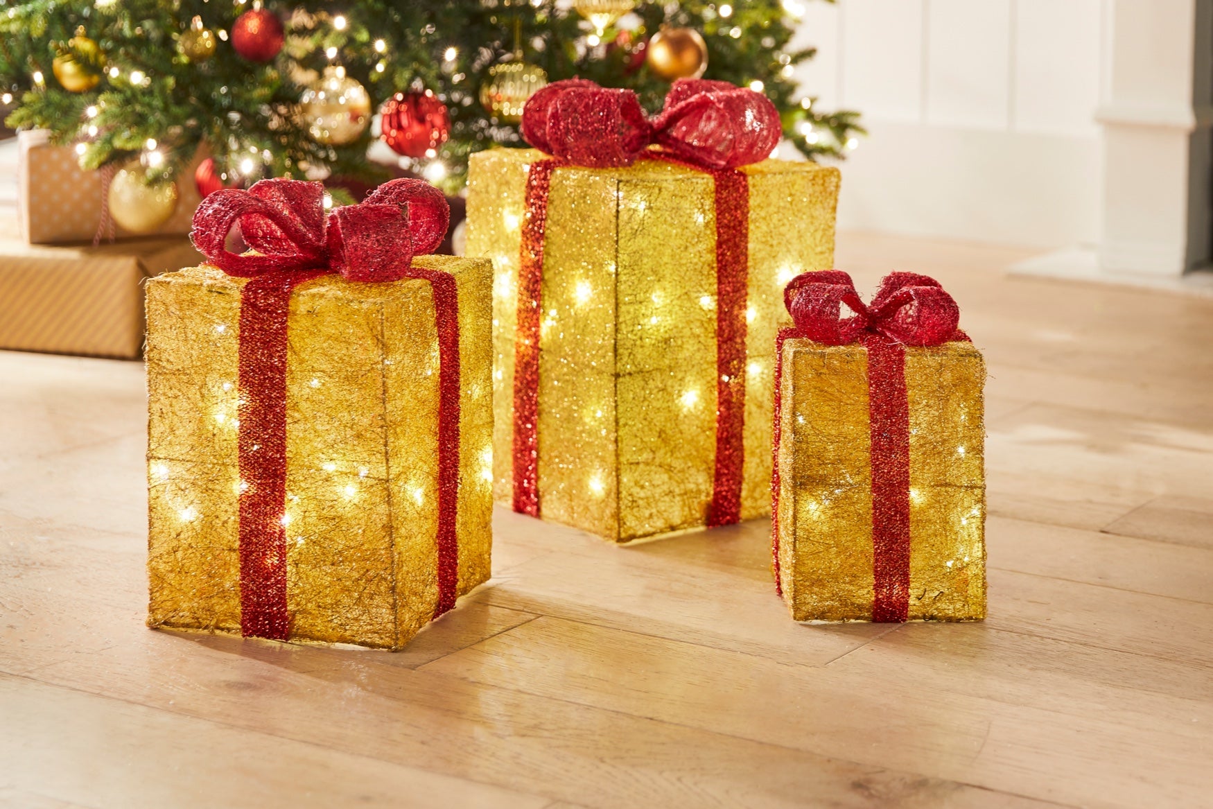 Pre-Lit Gift Boxes, Set of 3 image number 1