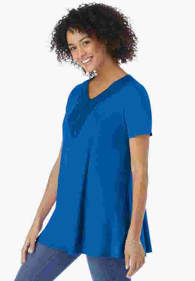 Rounded V-Neck Crochet Tunic image number 2