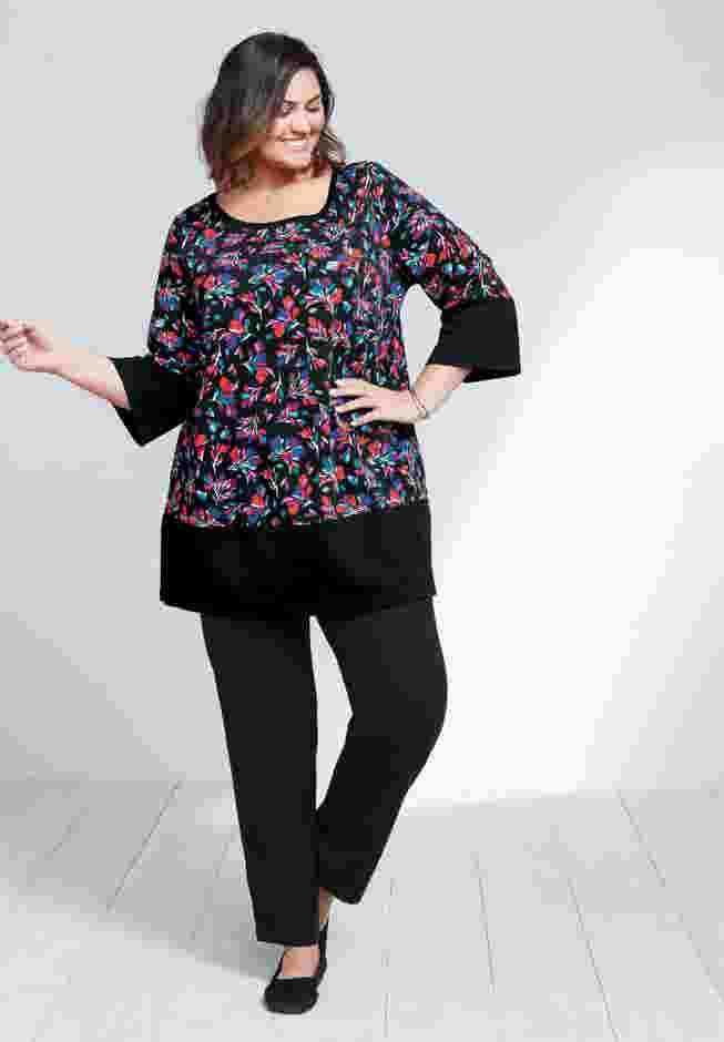 EveryWear Essentials™ Scoop Neck Tunic image number 3