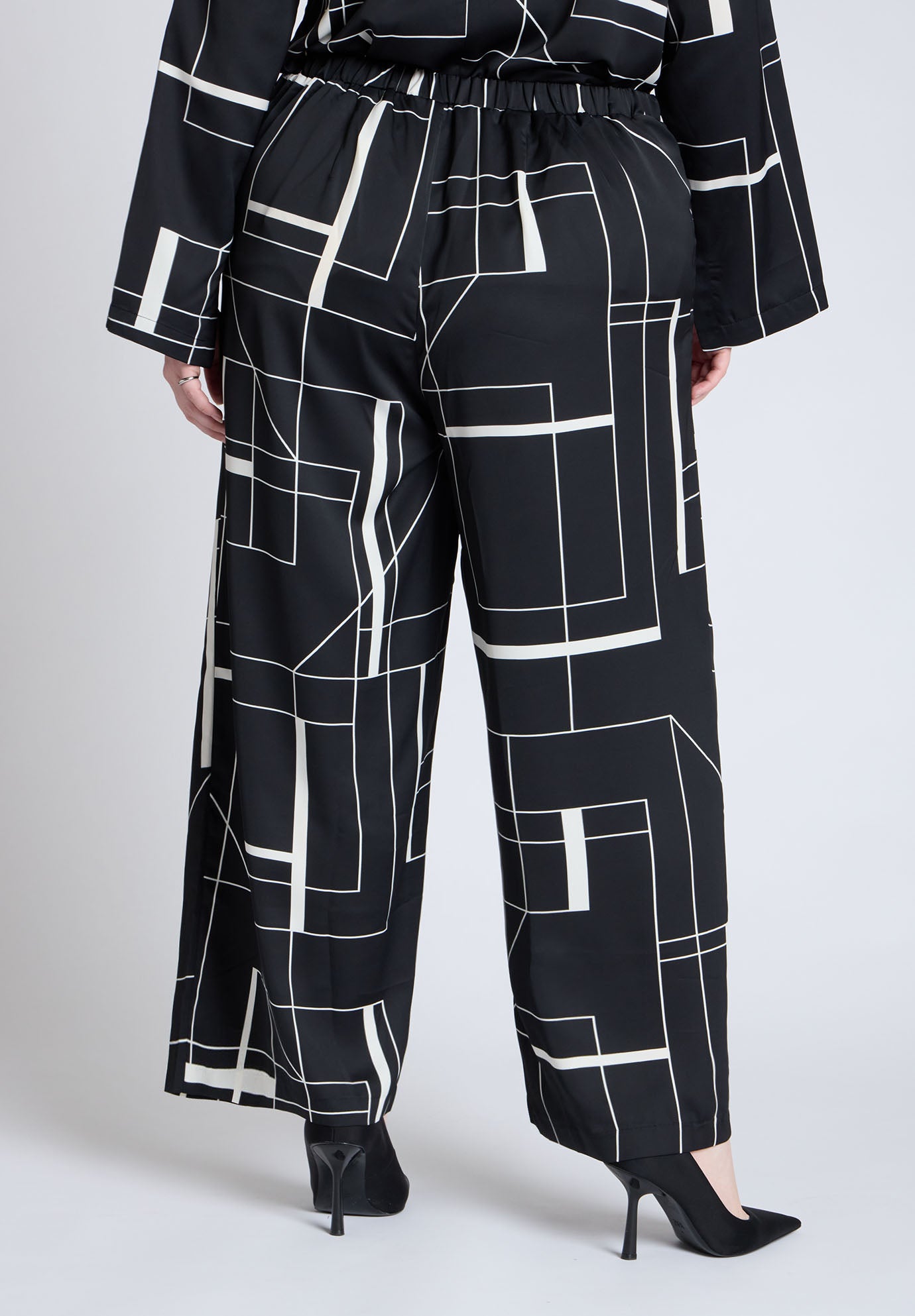 Pull On Printed Wide Leg Pant image number 2