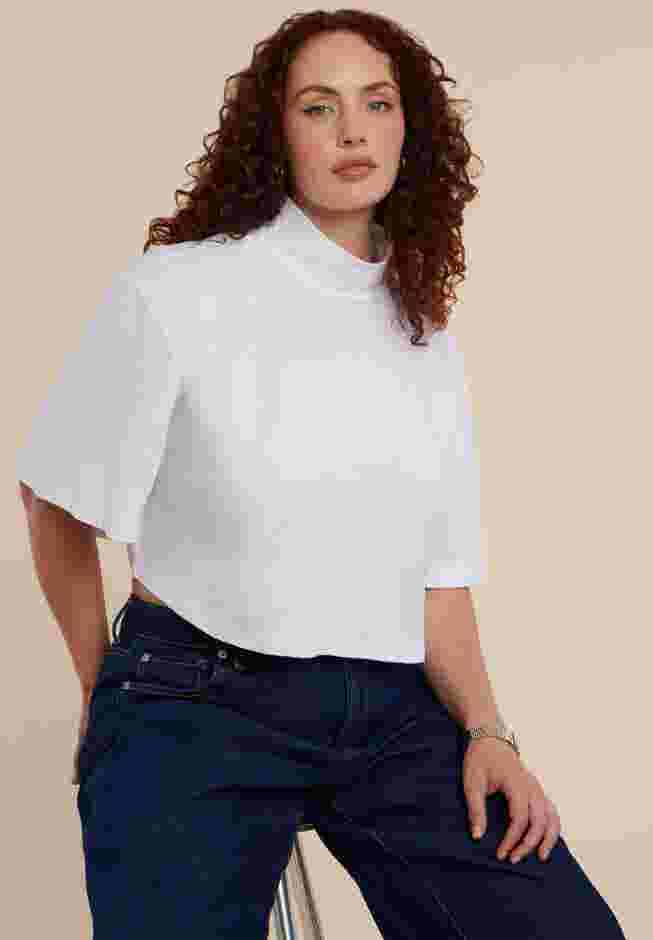 Mock Neck Crop Tee image number 5