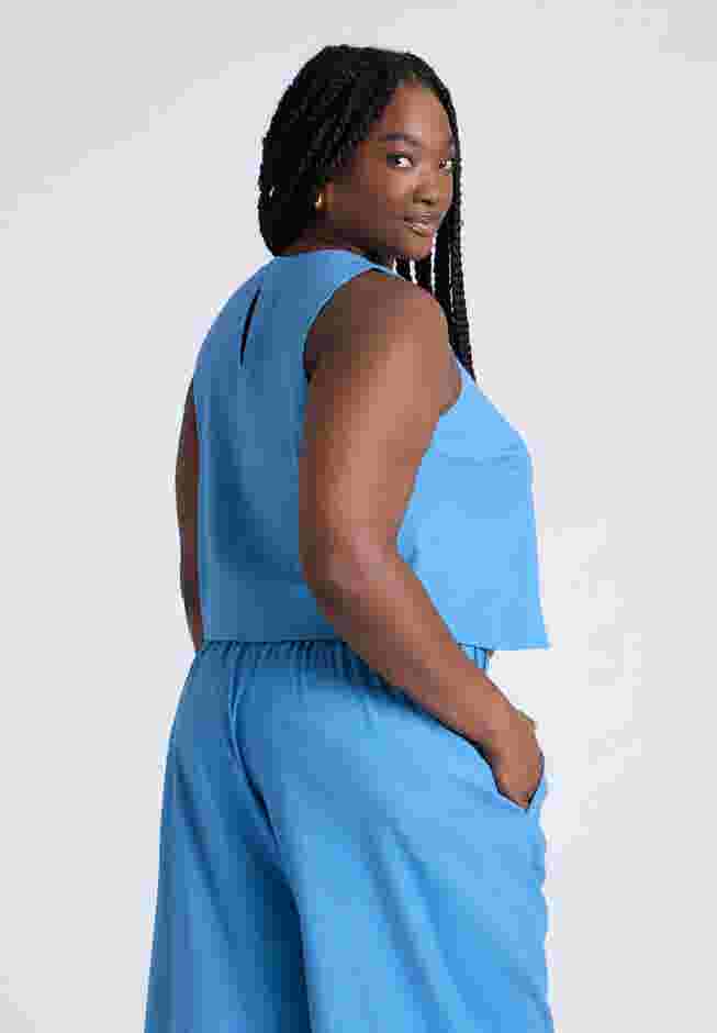 Linen-Blend Boxy Scoop Neck Crop Tank image number 1