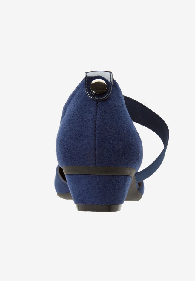 The Camilla Pump  image number 1