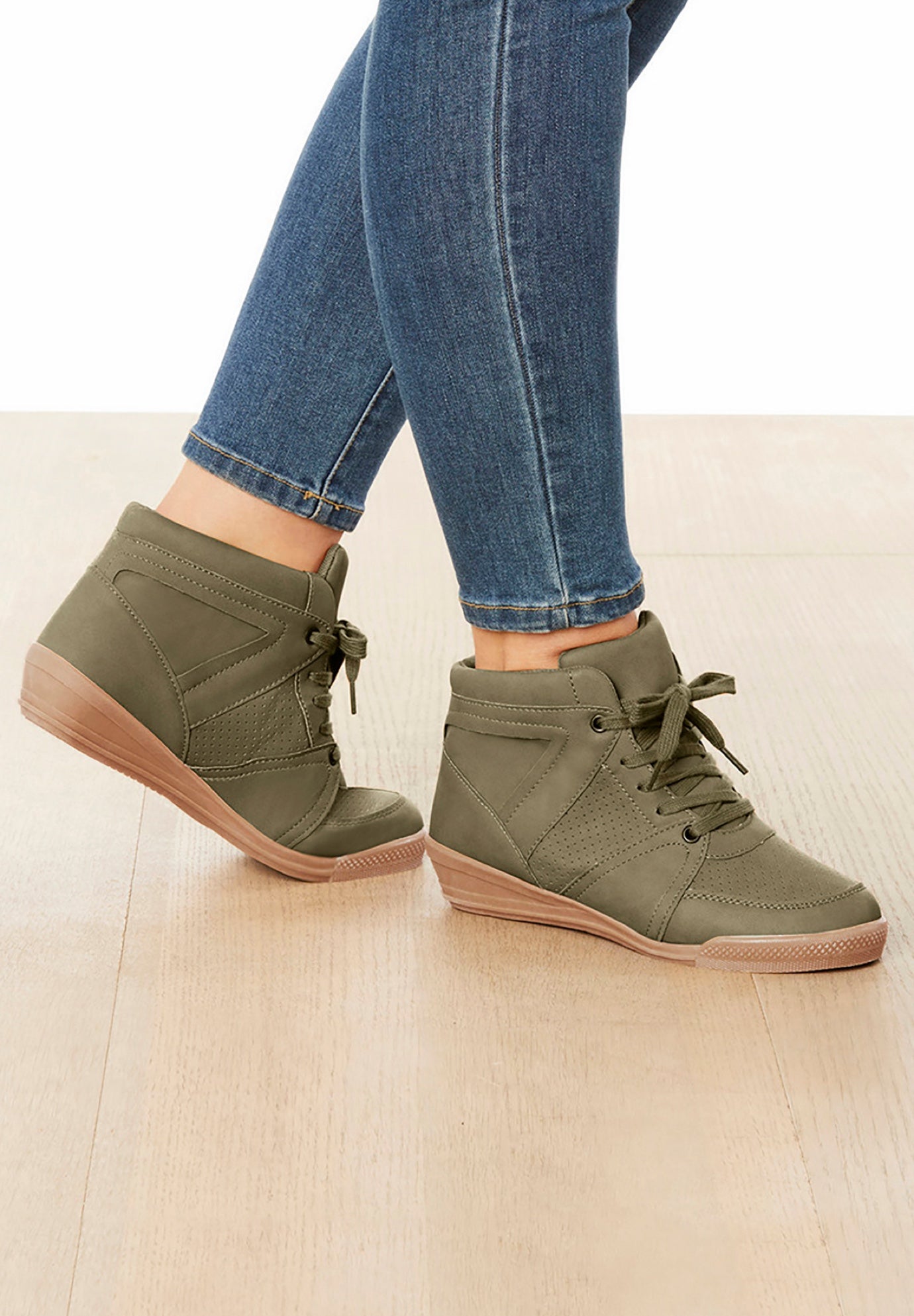 CV Sport Honey Sneaker image number 6