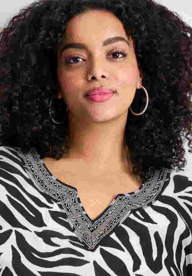 Beaded Embellishment Tunic image number 3