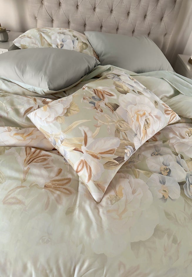 Lyocell Cotton Peony Garden Comforter Set image number 2