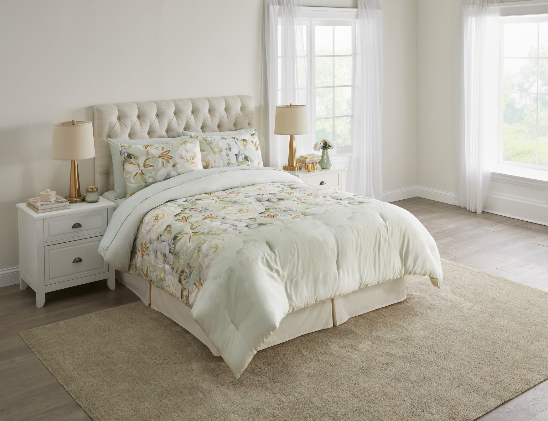 Lyocell Cotton Peony Garden Comforter Set image number 0