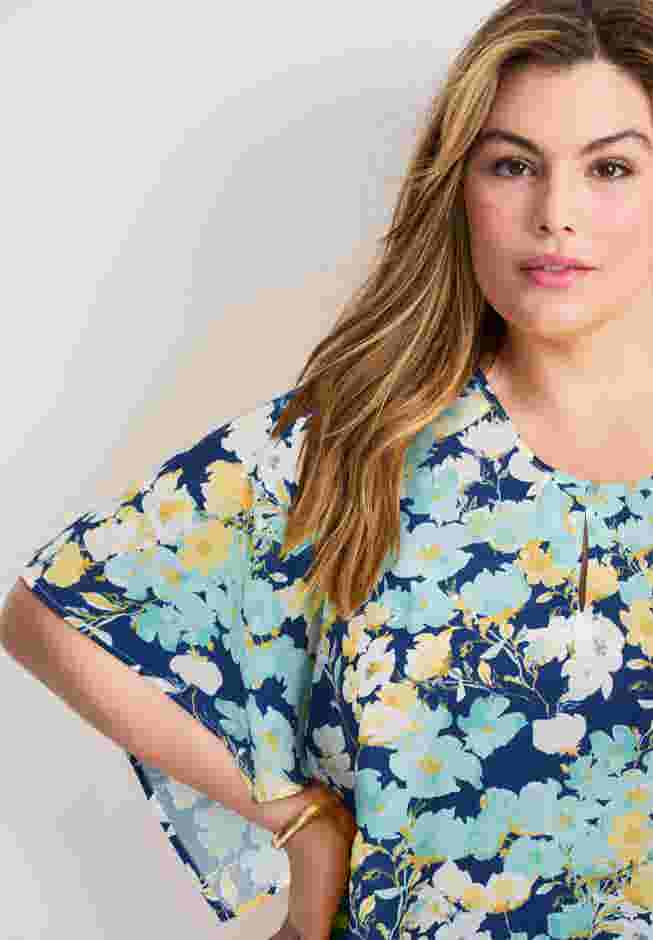 Flutter Sleeve Keyhole Blouse image number 3