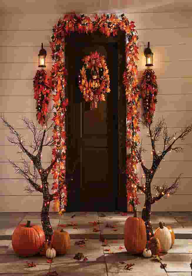 24" Pre-Lit Jack-O-Lantern Wreath image number 3