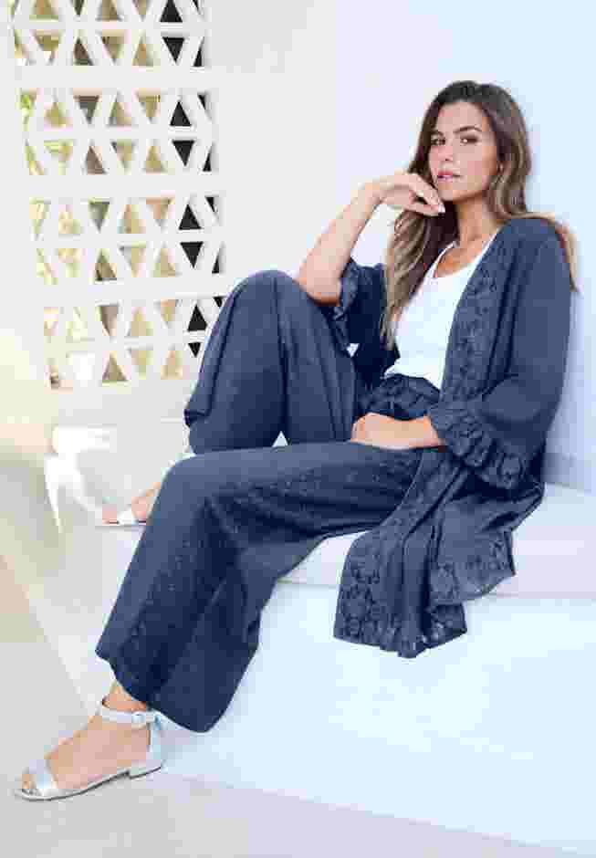 Ruffle Trimmed Acid Wash Kimono image number 3