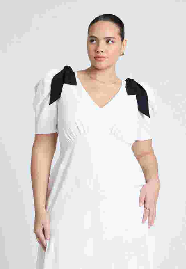 Flowy Bow Detail Maxi Dress image number 2