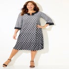 Contrast Border Notch Shift Dress image number null