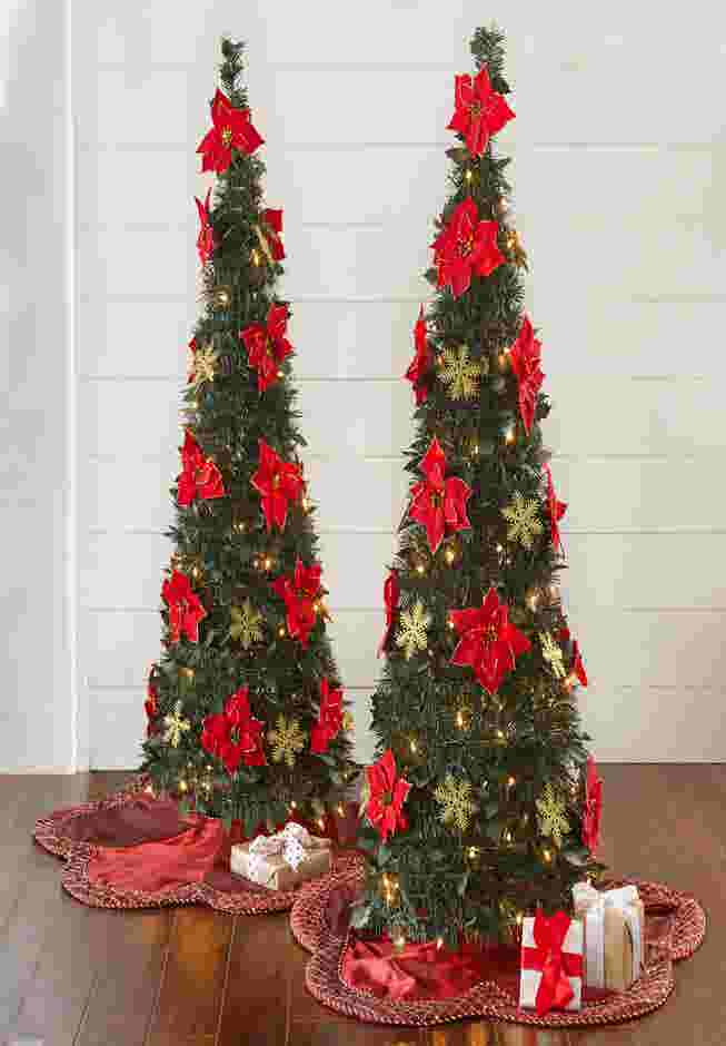 Fully Decorated Pre-Lit 4½’ Pop-Up Christmas Tree image number 0