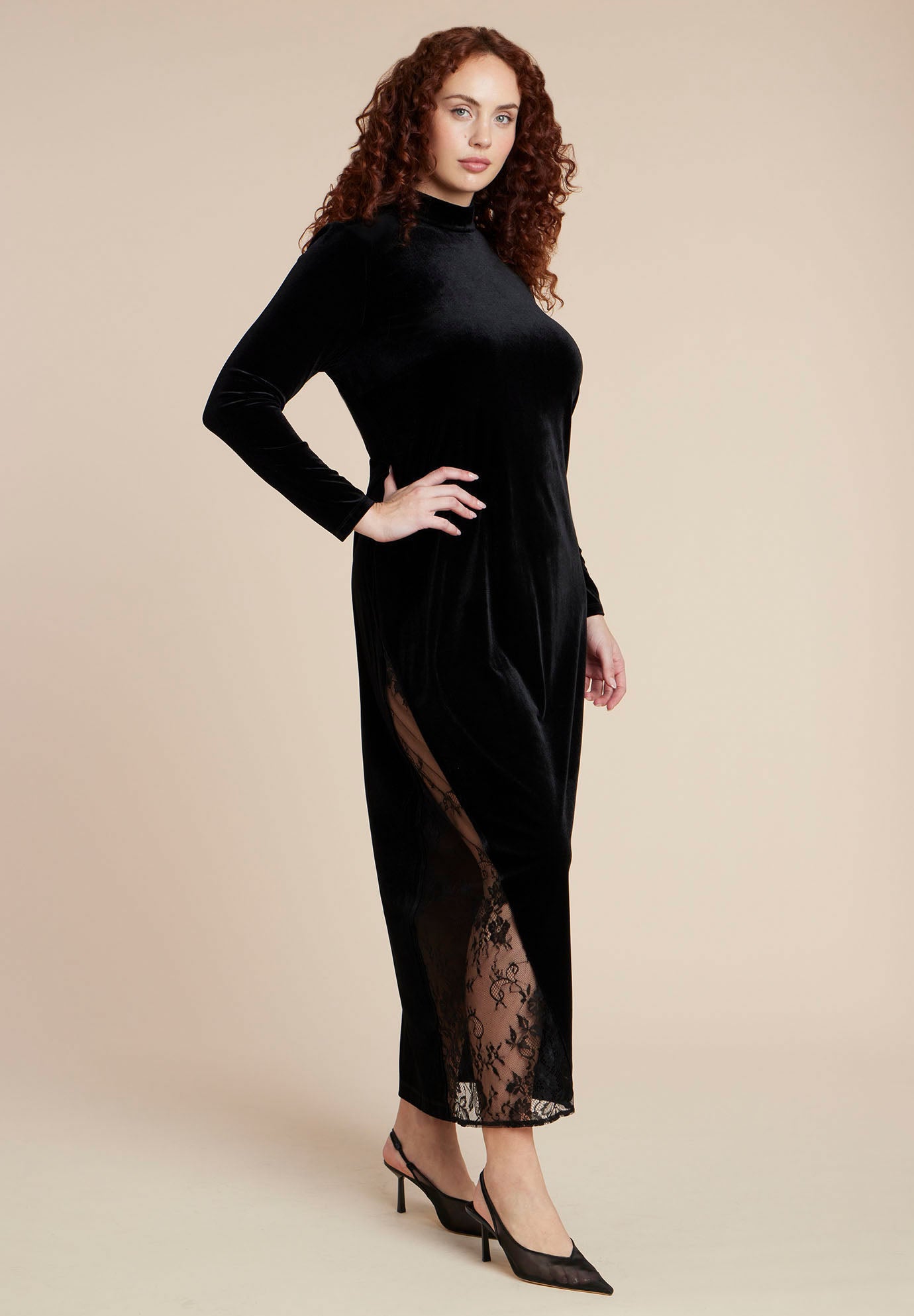 Velvet And Lace Maxi Dress image number 2