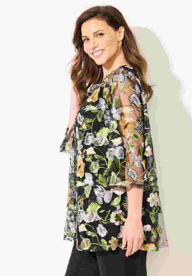 Embroidered Tank and Kimono 2-Piece Set image number 2