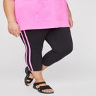 Marina Hills Active Legging Capri image number null