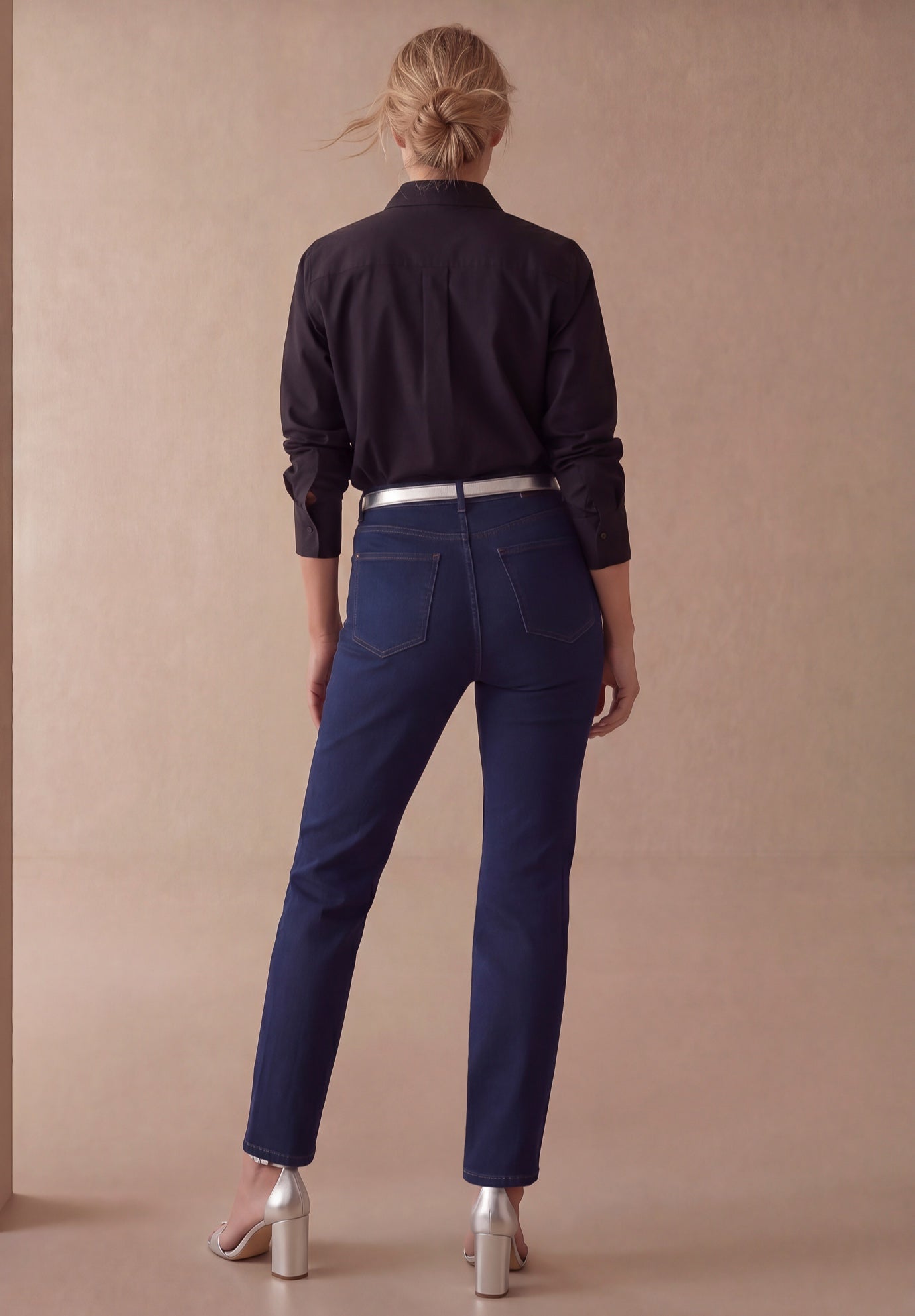 True Fit Stretch Denim Straight Leg Jean image number 2