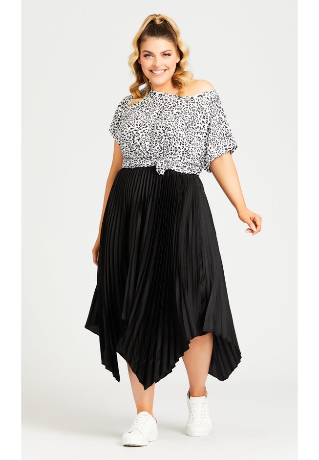 Pleated Plain Skirt image number 0