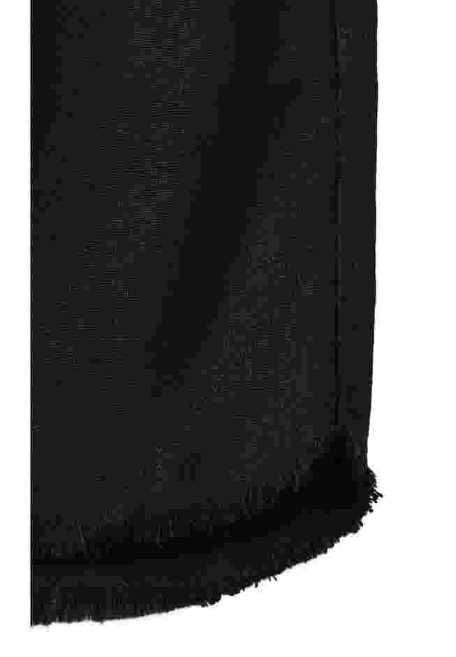 Remi Fray Hem Short image number 8