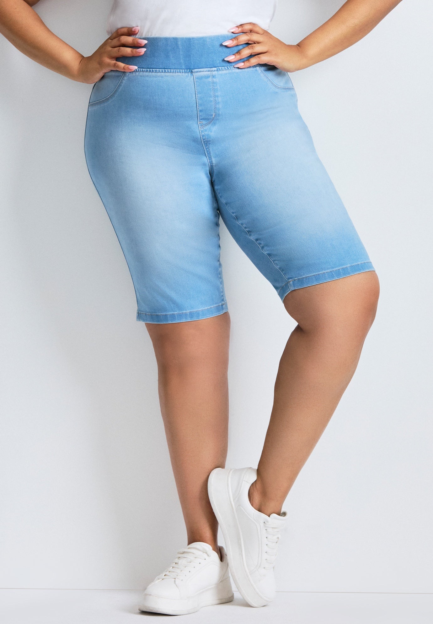 Butter Denim Pull On Short image number 0