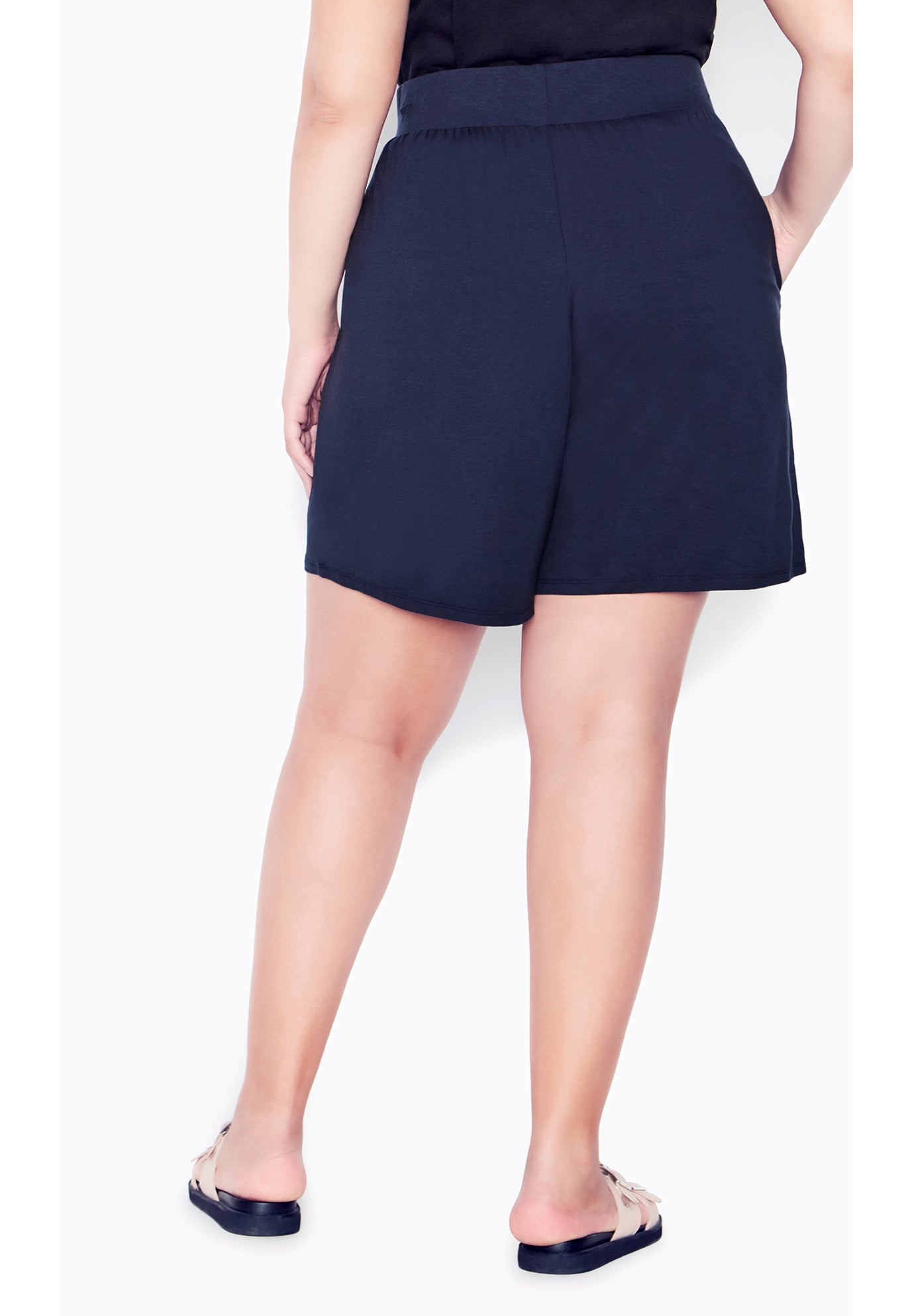 Alisha Knit Short image number 4