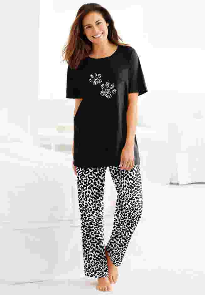Graphic Tee PJ Set image number 4