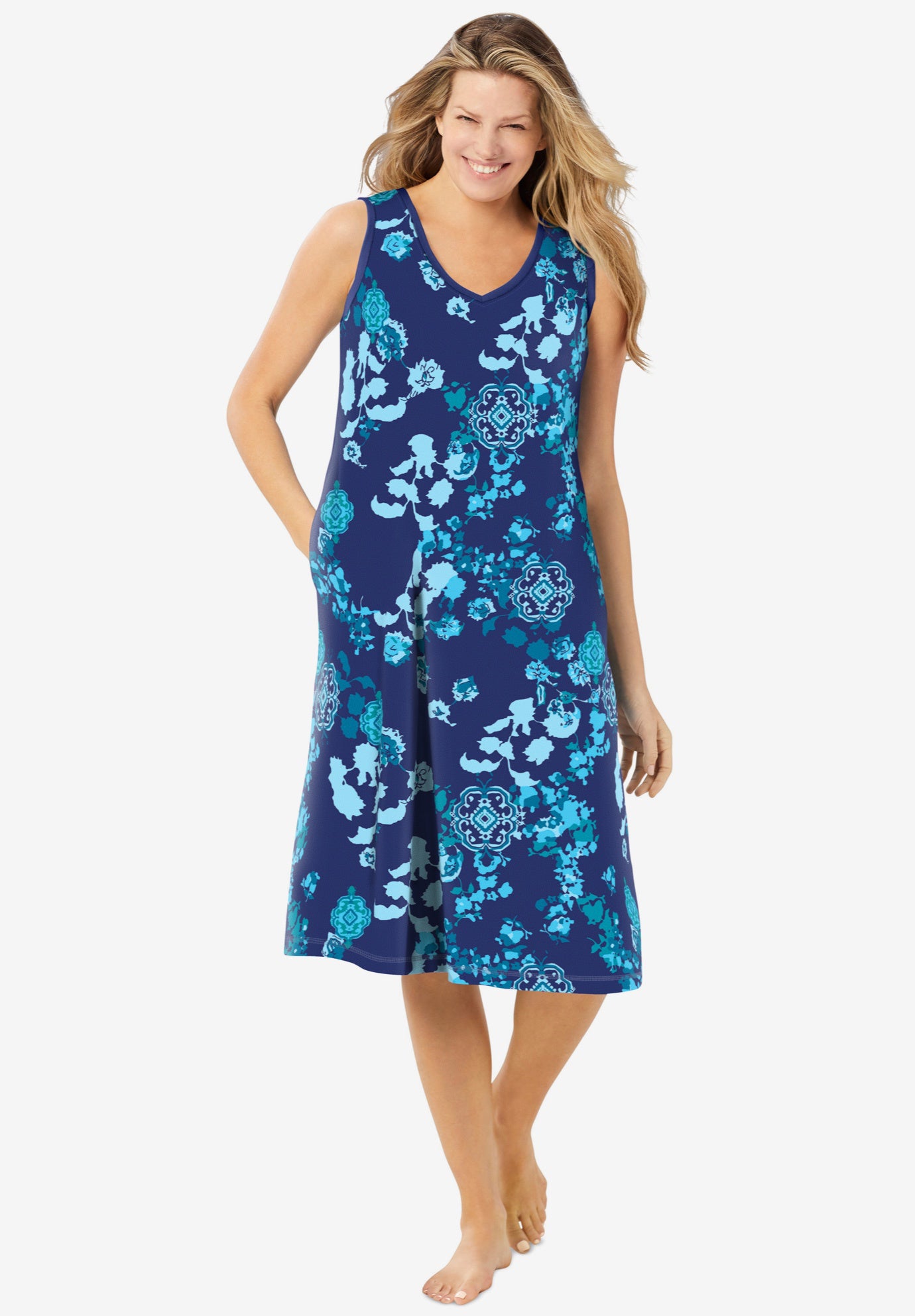 Trapeze V-Neck Short Lounger image number 0