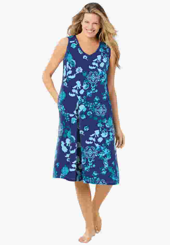 Trapeze V-Neck Short Lounger image number 0