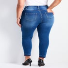 Butter Skinny Frayed Hem Jean image number null