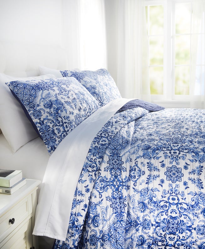 Blue Porcelain 3-Pc. Bedspread Set image number 1