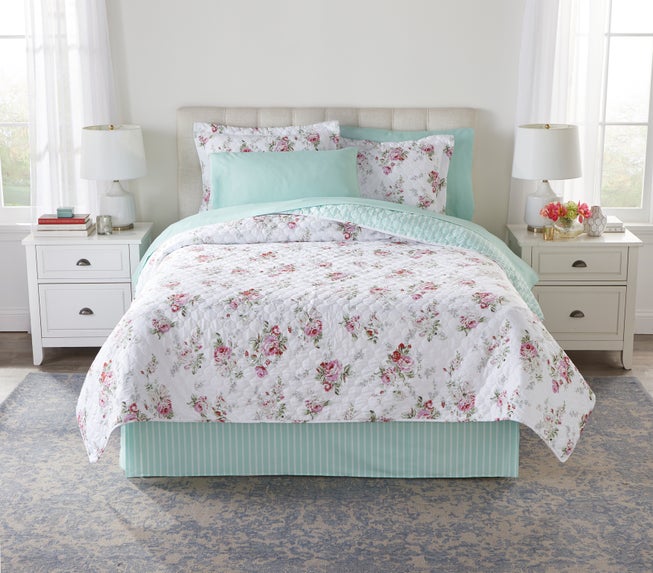 Reversible 8-Pc. Bed In A Bag Quilt Set image number 0