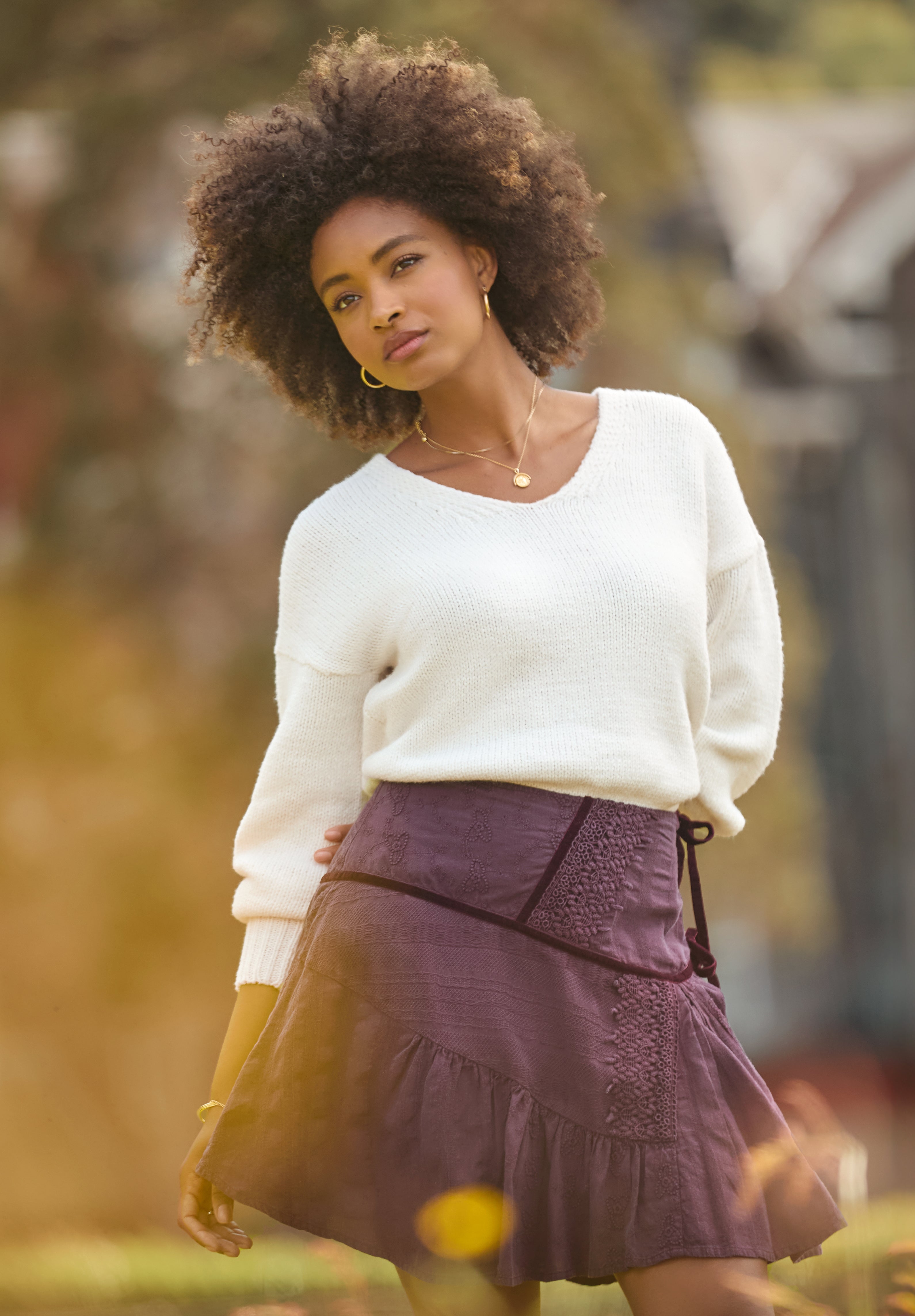 Cozy V-Neck Pullover Sweater image number 5