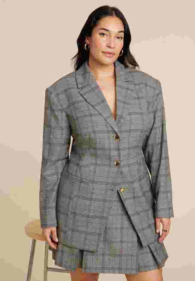 Nipped Waist Blazer With Back Adjuster image number 1