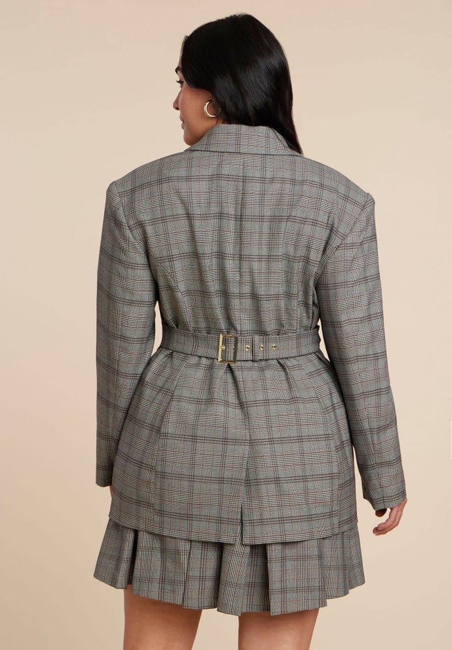 Nipped Waist Blazer With Back Adjuster image number 2