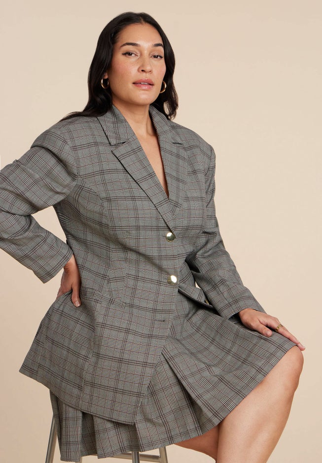 Nipped Waist Blazer With Back Adjuster image number 3