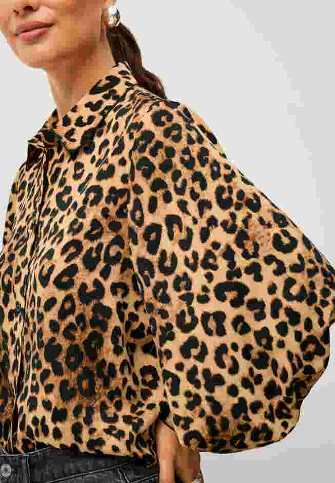Blouson Sleeve Button Front Blouse image number 2