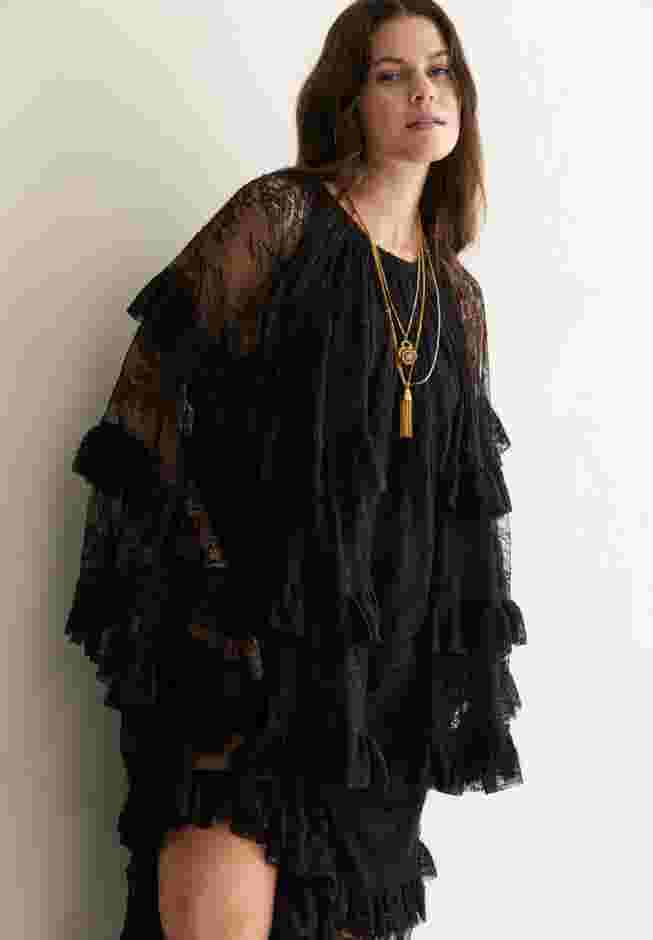 Tiered Lace Cape Maxi Dress image number 4