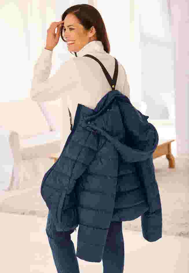 Hands-Free Backpack Puffer Coat image number 2