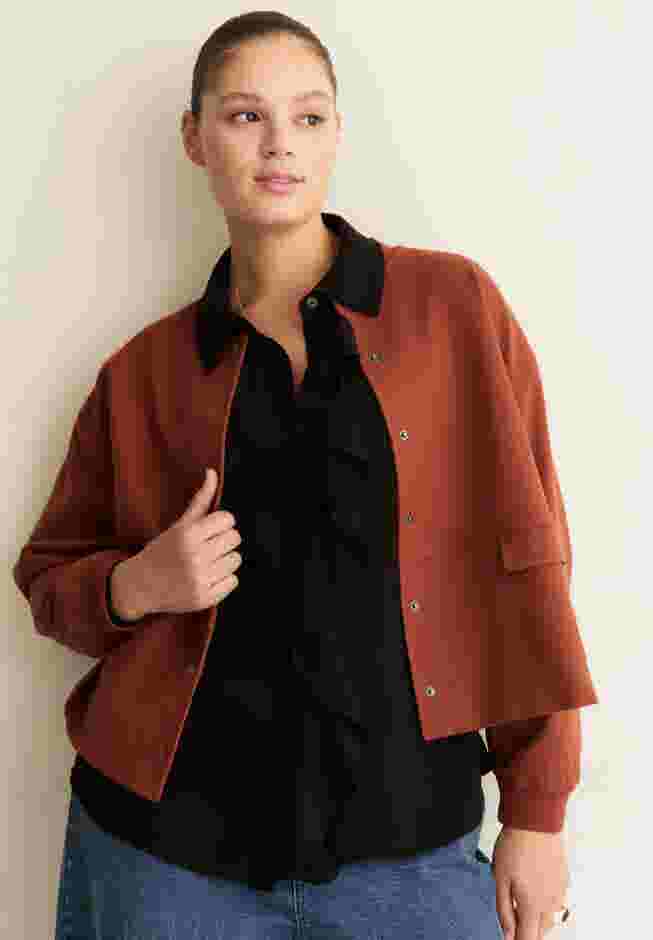 Cropped Bomber Jacket image number 3