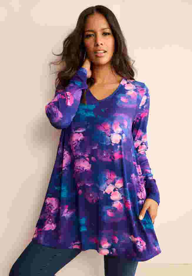 Ultra Drape V Neck Pocket Tunic image number 0