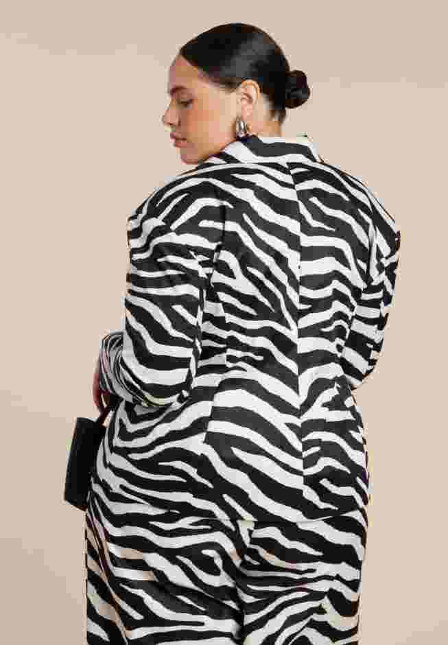 Nipped Waist Zebra Print Blazer image number 2