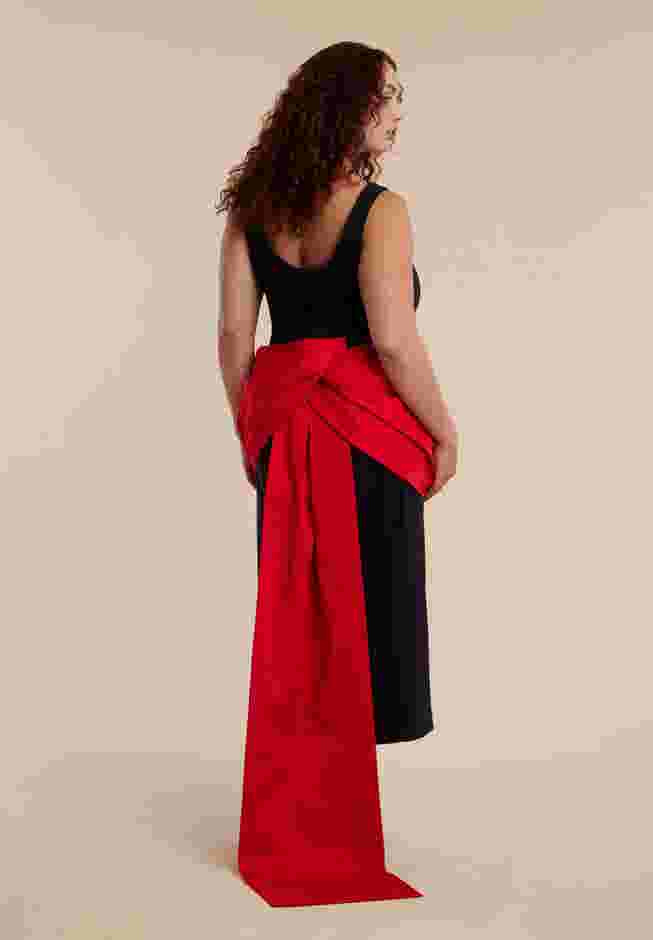 Contrast Draped Waist Gown image number 1