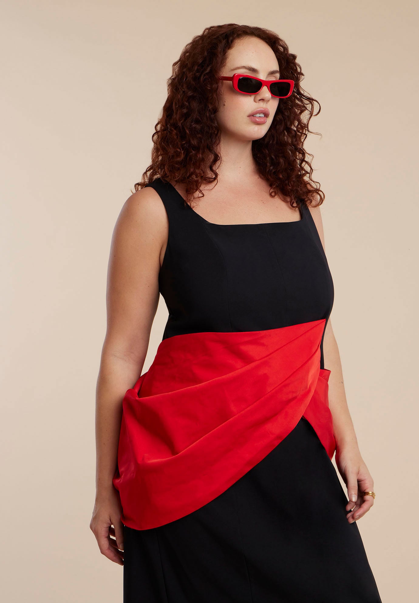Contrast Draped Waist Gown image number 4