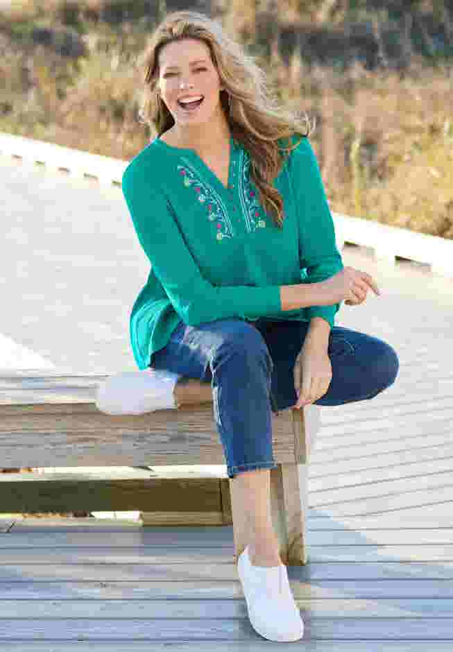 Embroidered Thermal Henley Tee image number 7