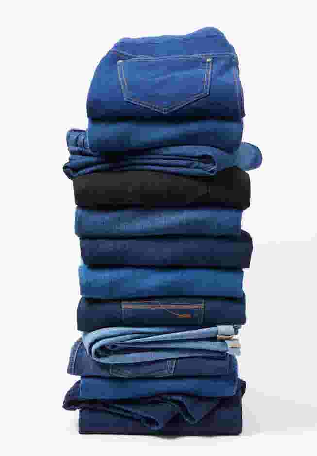 The Knit Jean image number 9