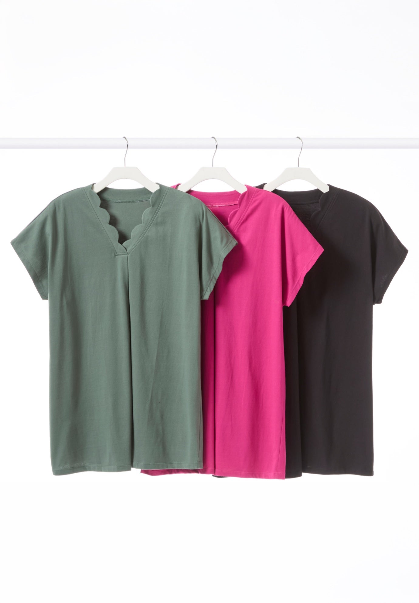 V-Neck Scallop Trim Longline Knit Tunic Top image number 1