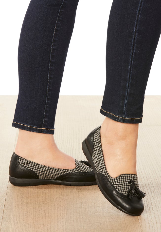 The Aster Slip On Flat image number null