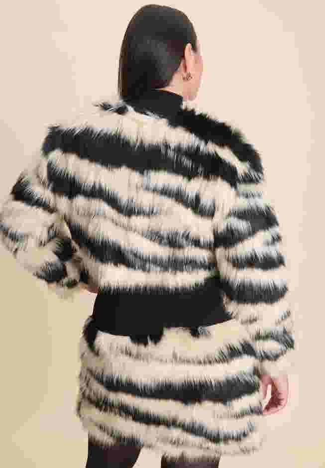 Faux Fur Crop Coat image number 3